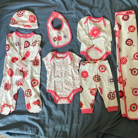 Kate Spade: Pink Turtle Floral Baby Clothing 7 piece Starter Set- 6 months - Picture 3 of 16